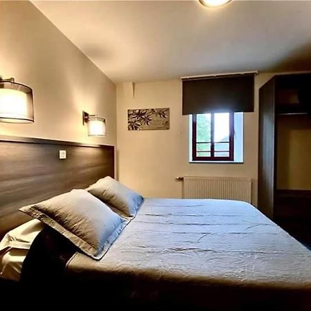 La Boule D'Or Hotel Пузож Екстериор снимка