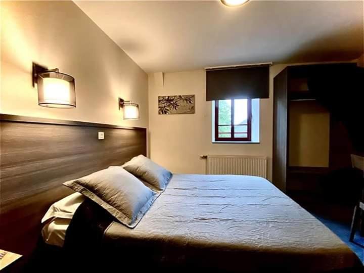 La Boule D'Or Hotel Пузож Екстериор снимка