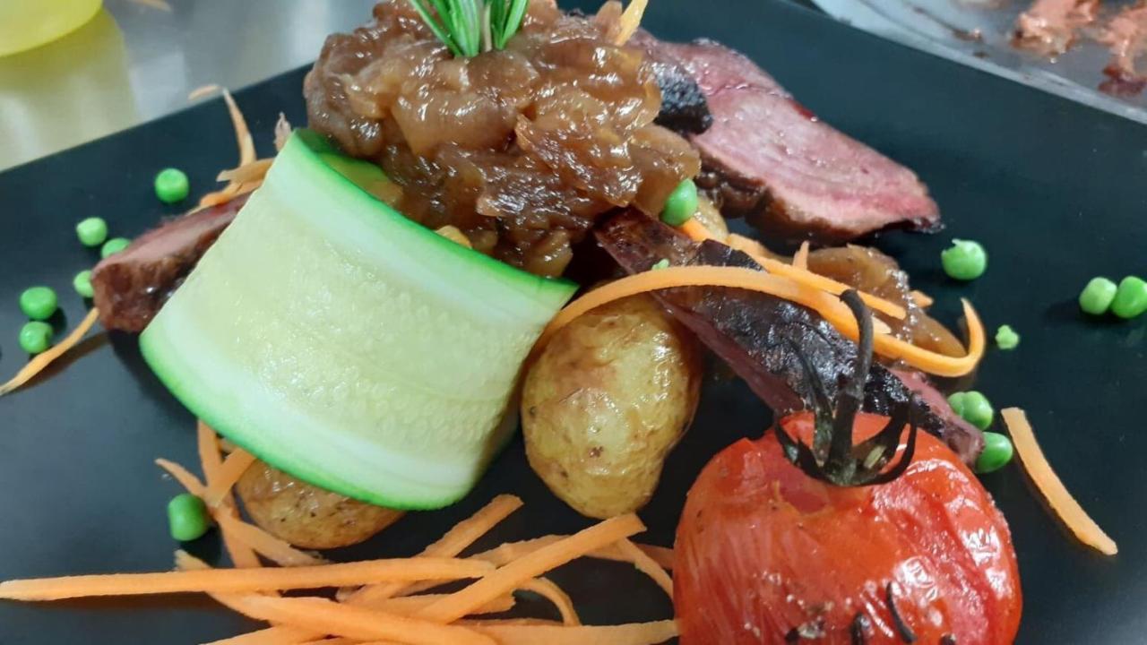 La Boule D'Or Hotel Пузож Екстериор снимка