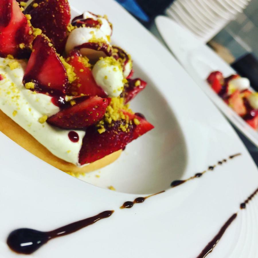 La Boule D'Or Hotel Пузож Екстериор снимка
